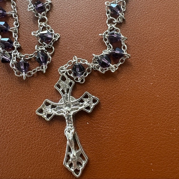 BEAUTIFUL DOUBLE BEADED ROSARY - PURPLE GLASSES BEADS. VINTAGE. - Picture 4 of 4